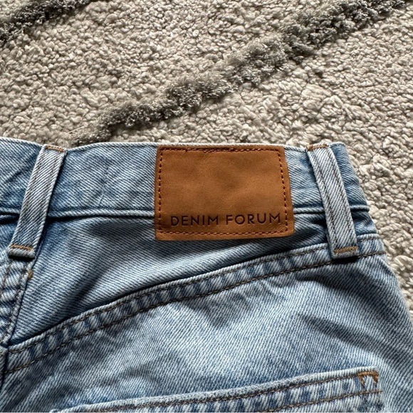 Aritzia Denim Forum jeans the Claudia high rise baggy straight leg 24 - Picture 11 of 13